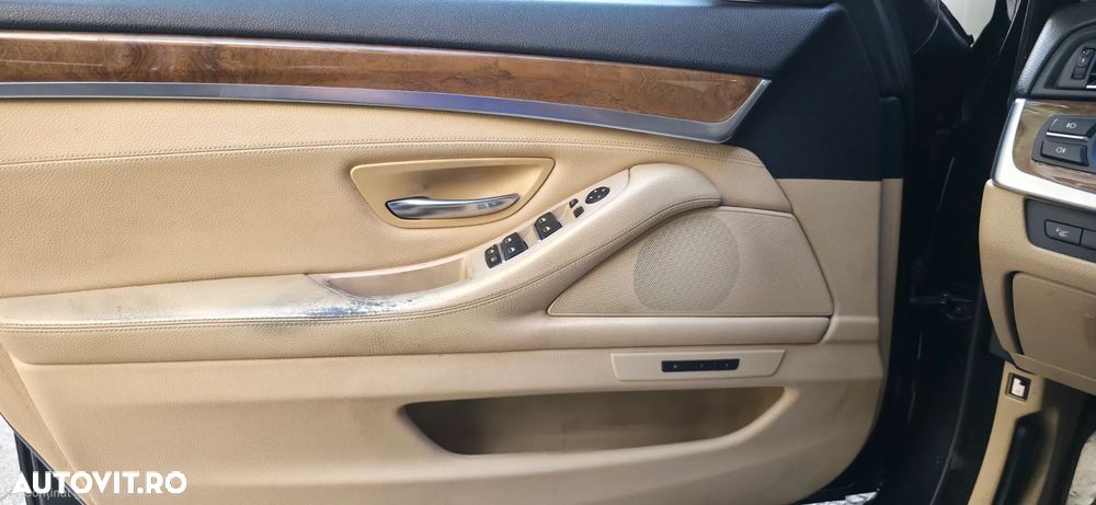 BMW Seria 5 525d Touring - 8