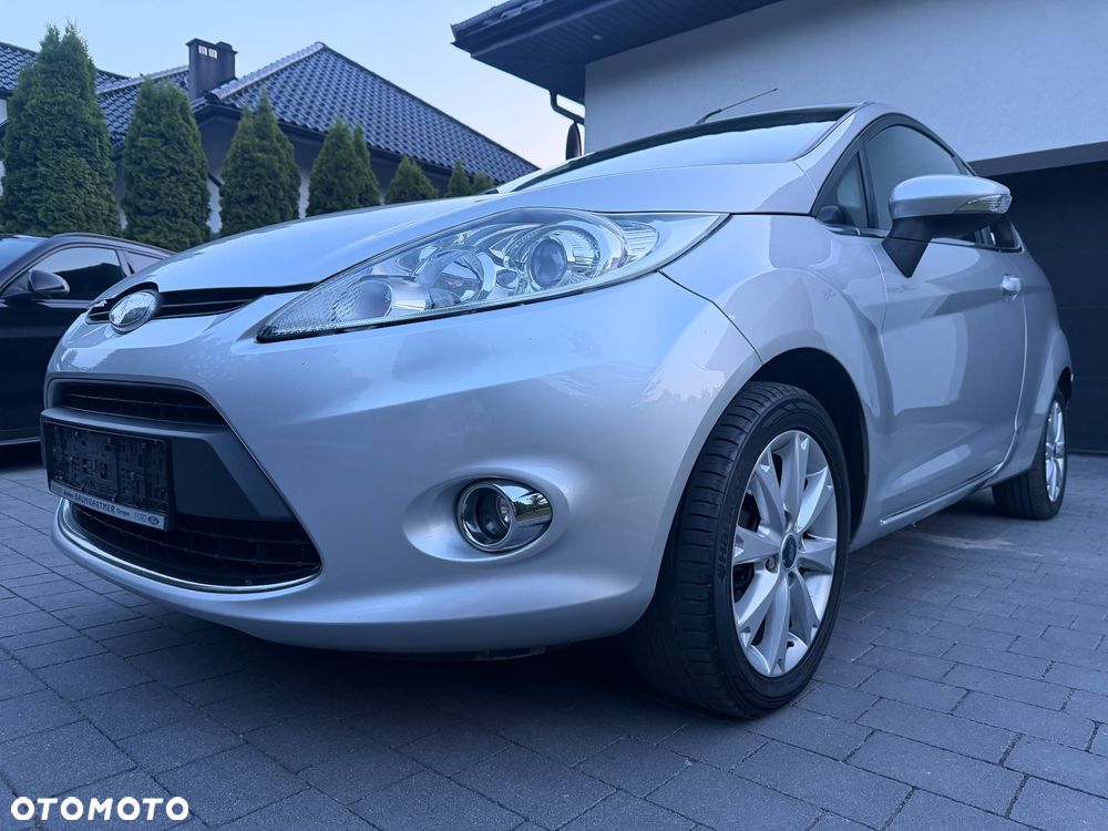 Ford Fiesta 1.4 Ghia - 10