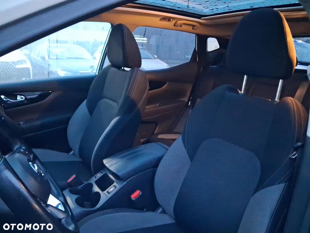 Nissan Qashqai 1.3 DIG-T N-Connecta DCT - 11