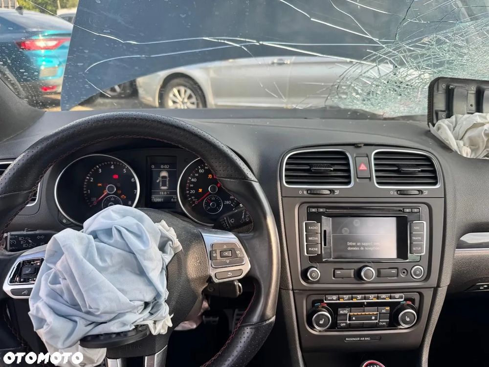 Volkswagen Golf - 11