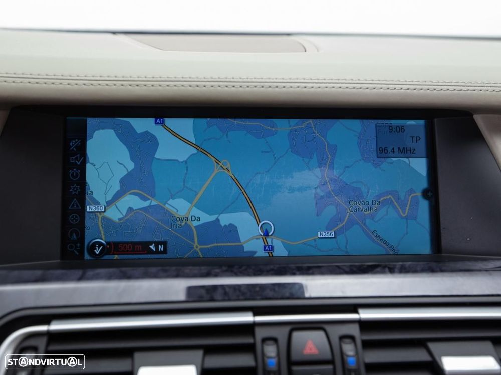 BMW 740 - 30
