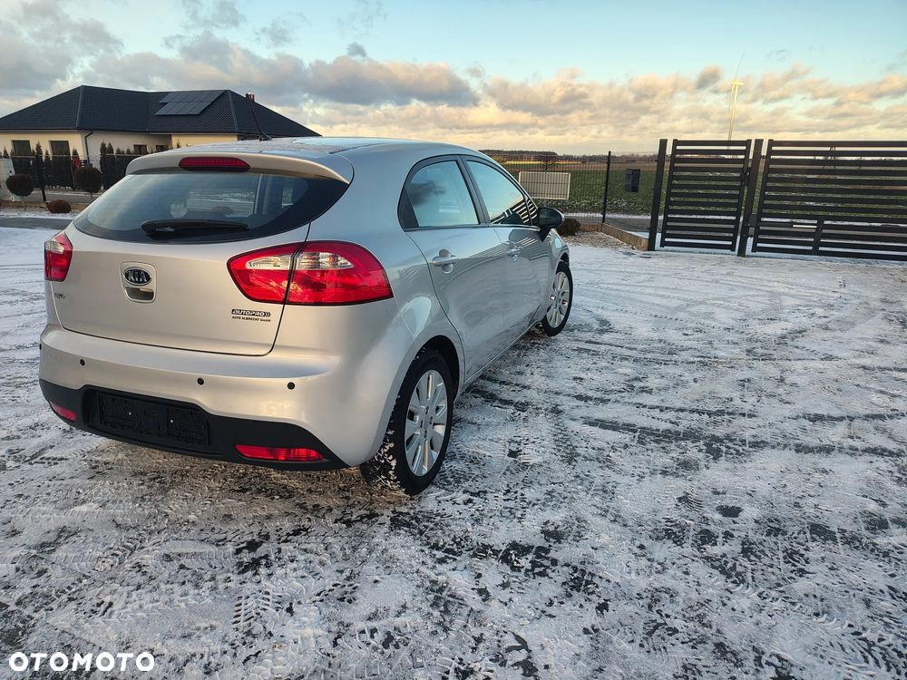 Kia Rio 1.4 Spirit - 8