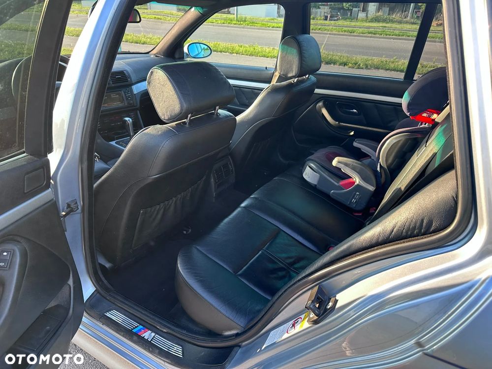 BMW Seria 5 - 12