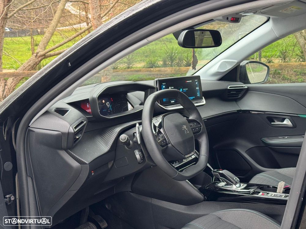 Peugeot 208 1.2 PureTech Allure EAT8 - 23