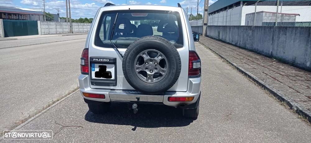 Mitsubishi Pajero - 3