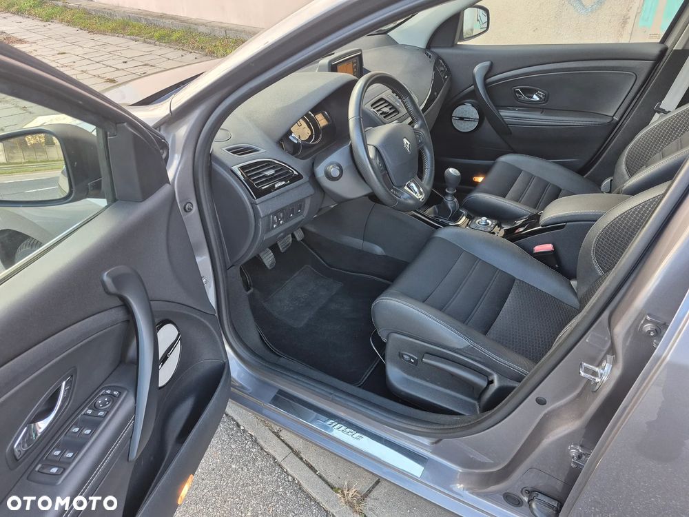 Renault Megane Grandtour ENERGY TCe 130 Start & Stop Bose Edition - 17