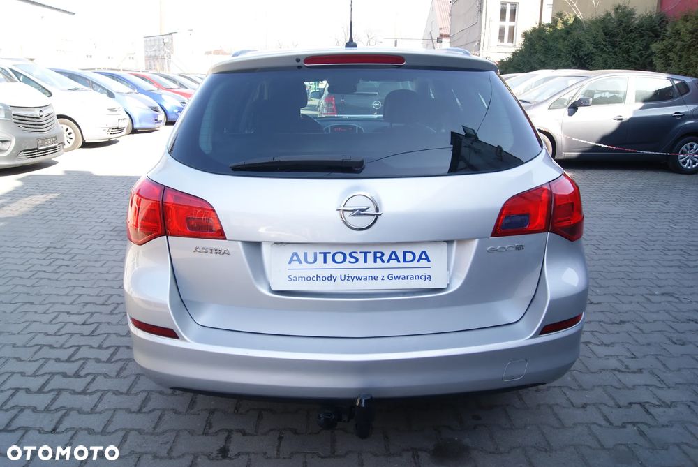 Opel Astra 1.4 ecoFLEX Cosmo - 4
