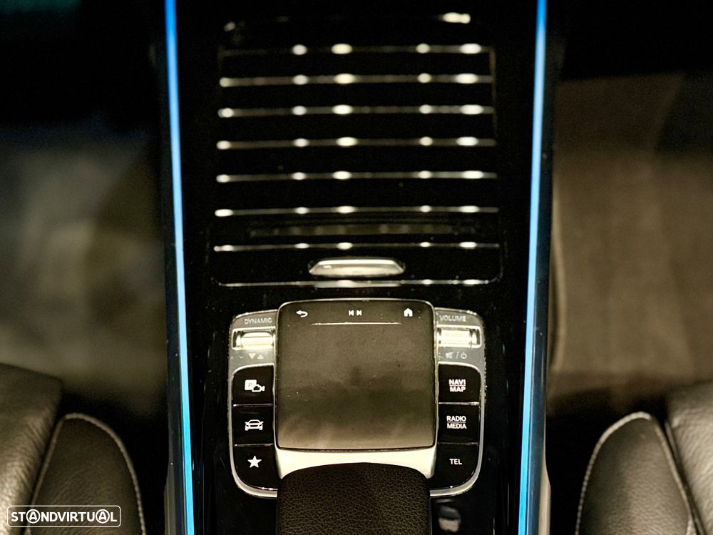 Mercedes-Benz GLB 250 4Matic AMG Line - 13