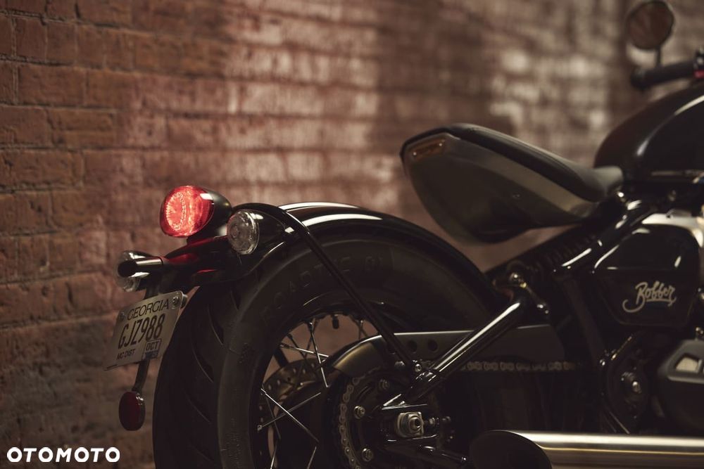 Triumph Bonneville Bobber - 4