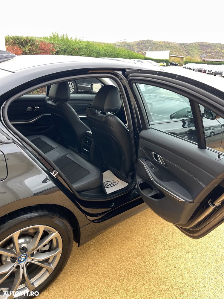 BMW Seria 3 330e Aut. Sport Line - 22
