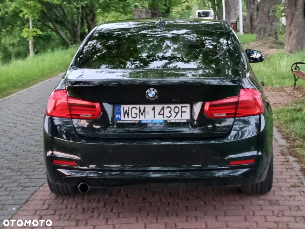 BMW Seria 3 318i Luxury Line - 21