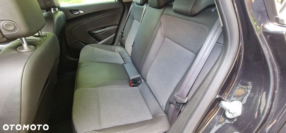Opel Astra 1.4 Turbo Cosmo - 34