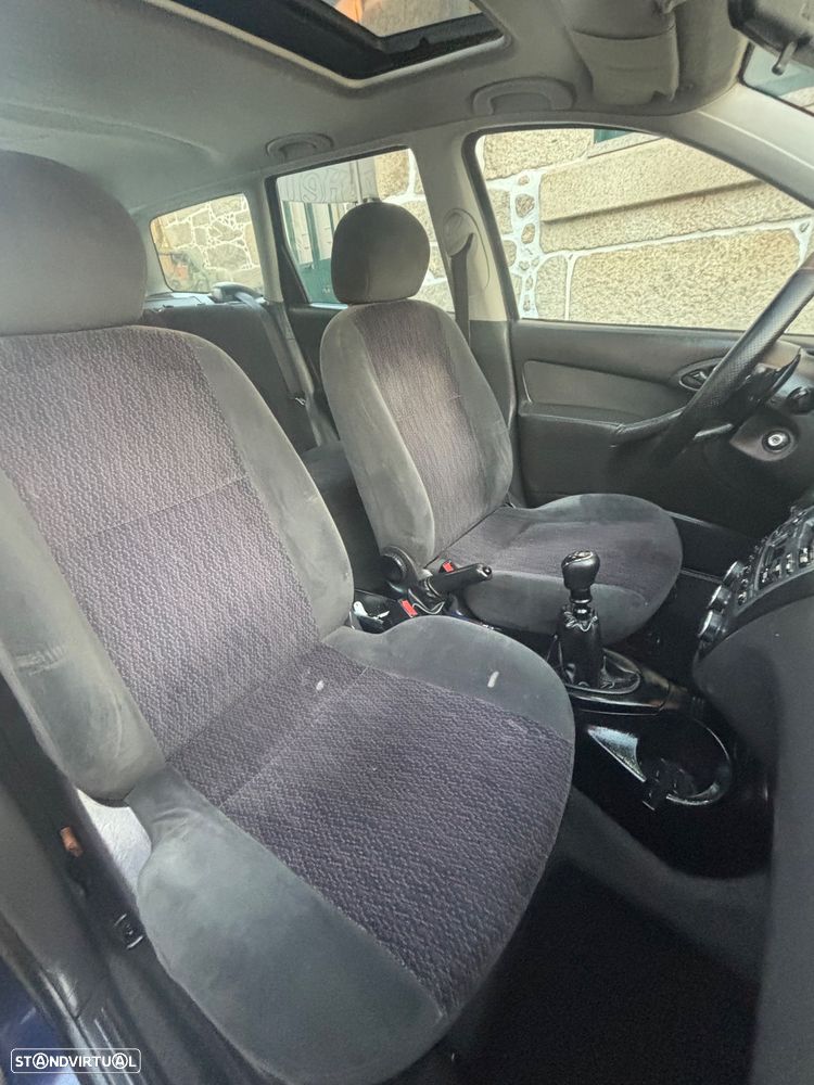 Ford Focus SW 1.8 TDdi Ghia - 10