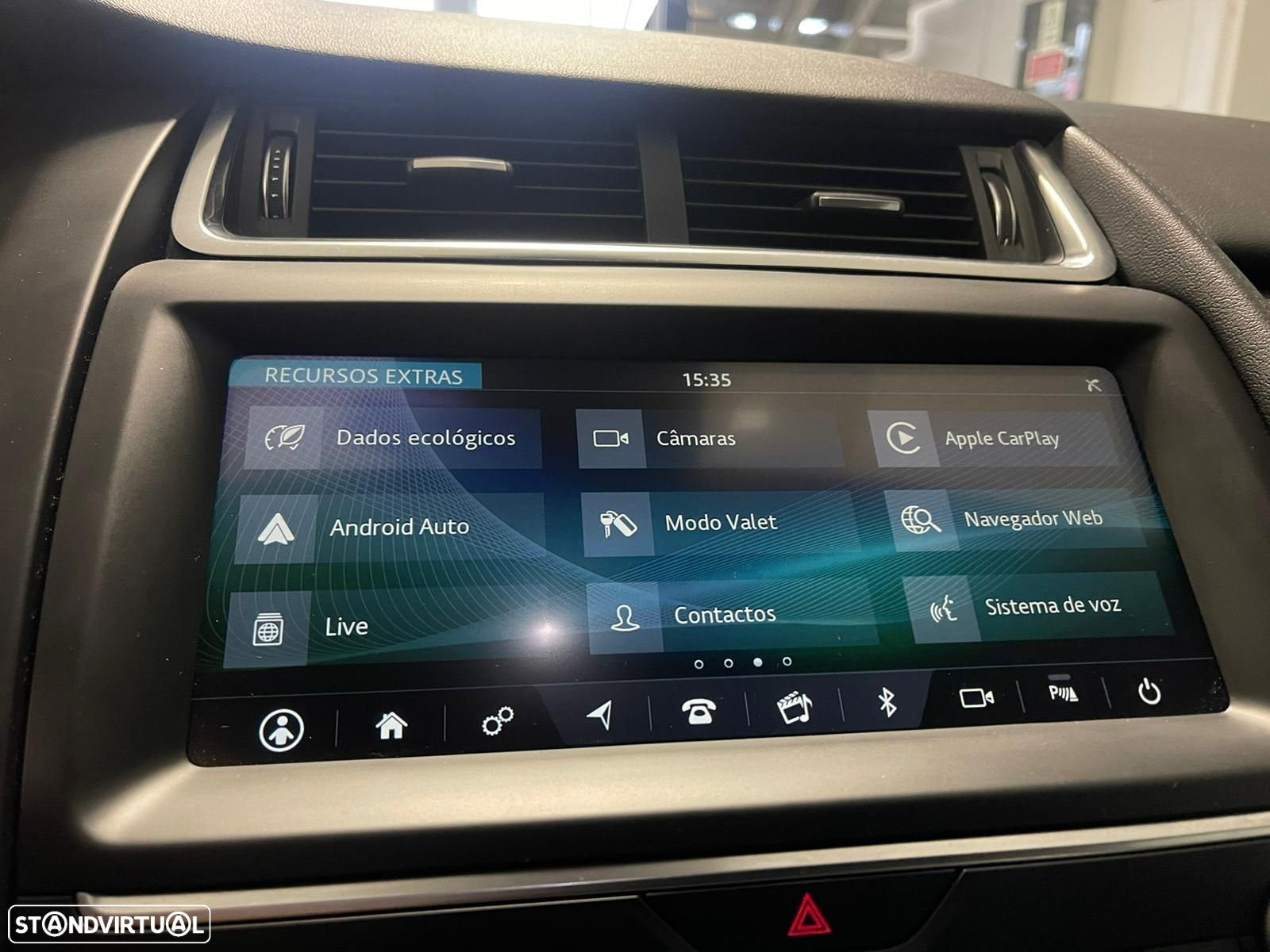 Jaguar E-Pace 2.0 i4D R-Dynamic - 17