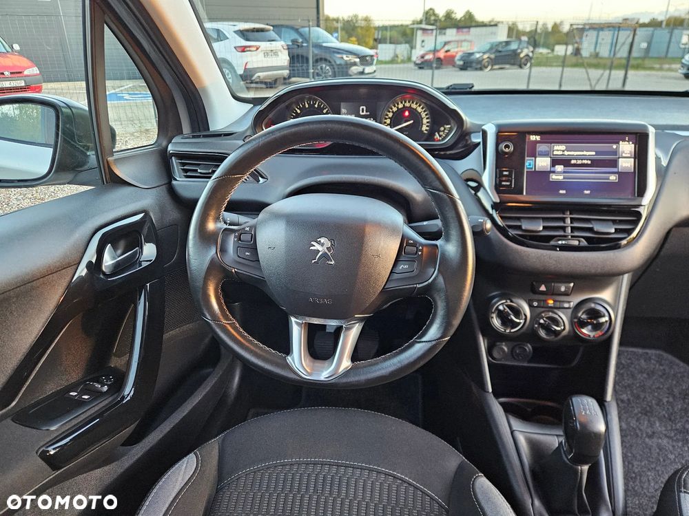 Peugeot 208 82 PureTech Style - 8