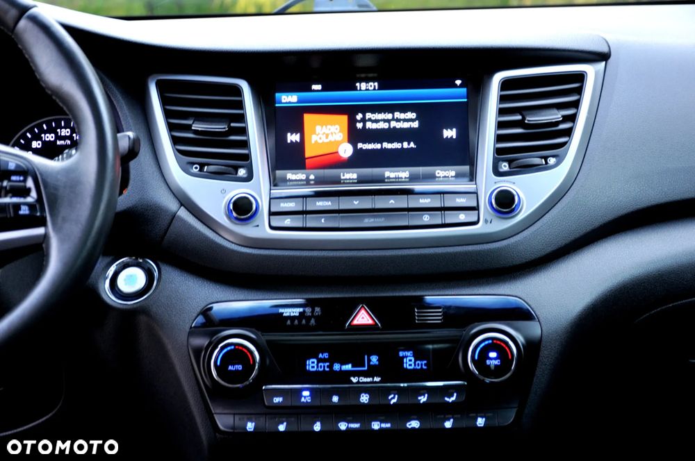 Hyundai Tucson 2.0 CRDI 4WD Automatik Premium - 29