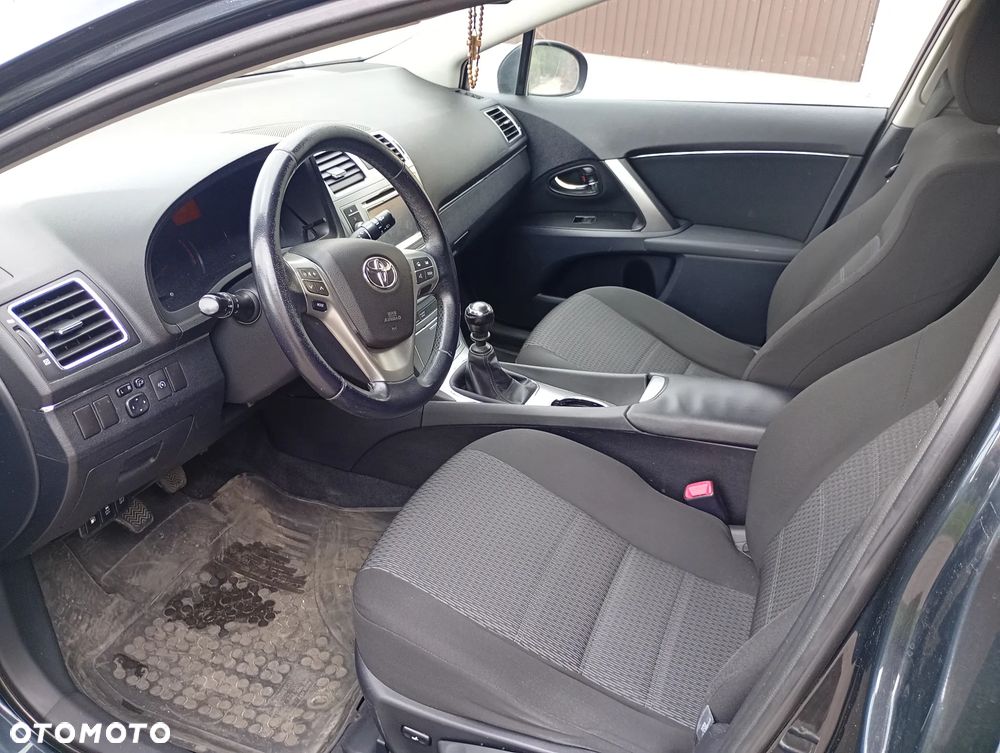 Toyota Avensis - 7