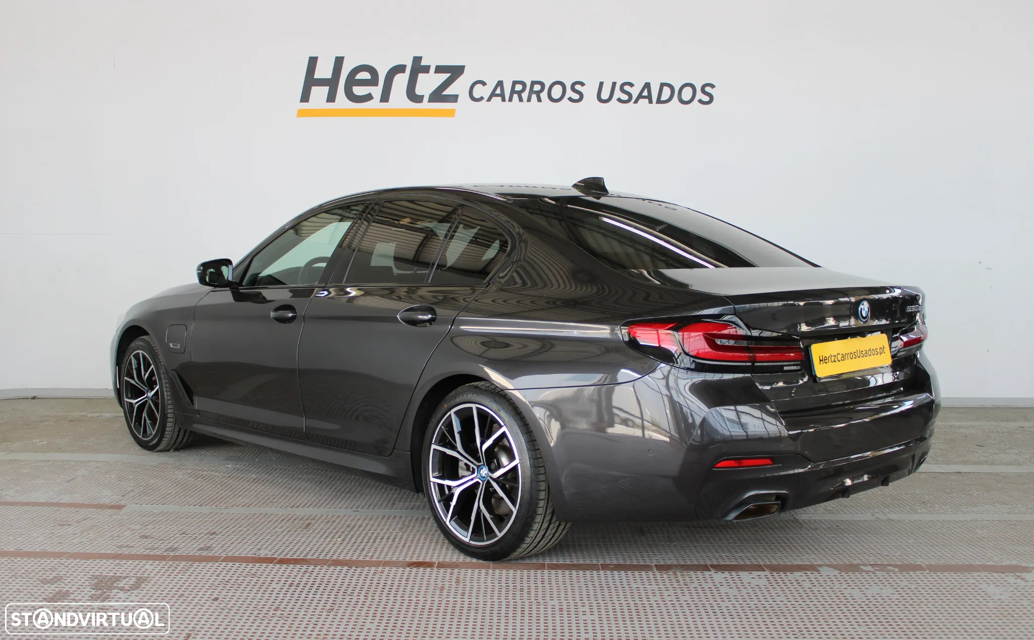 BMW 530 e Pack Desportivo M - 3