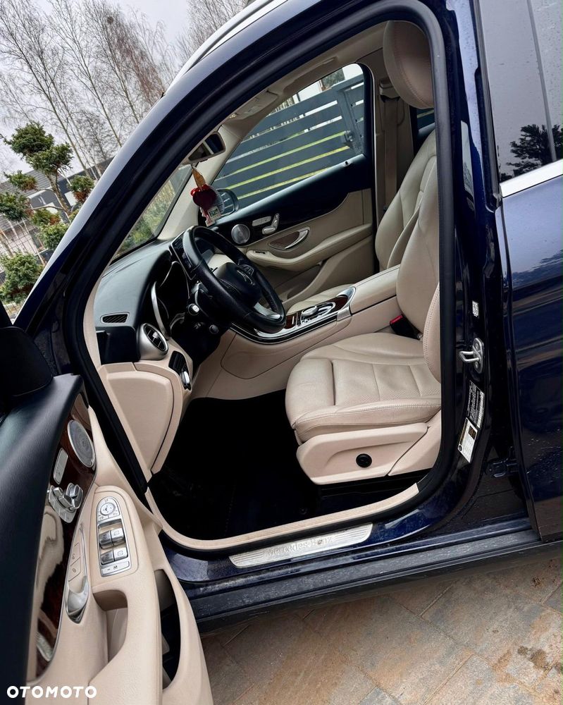 Mercedes-Benz GLC 300 4Matic 9G-TRONIC - 2