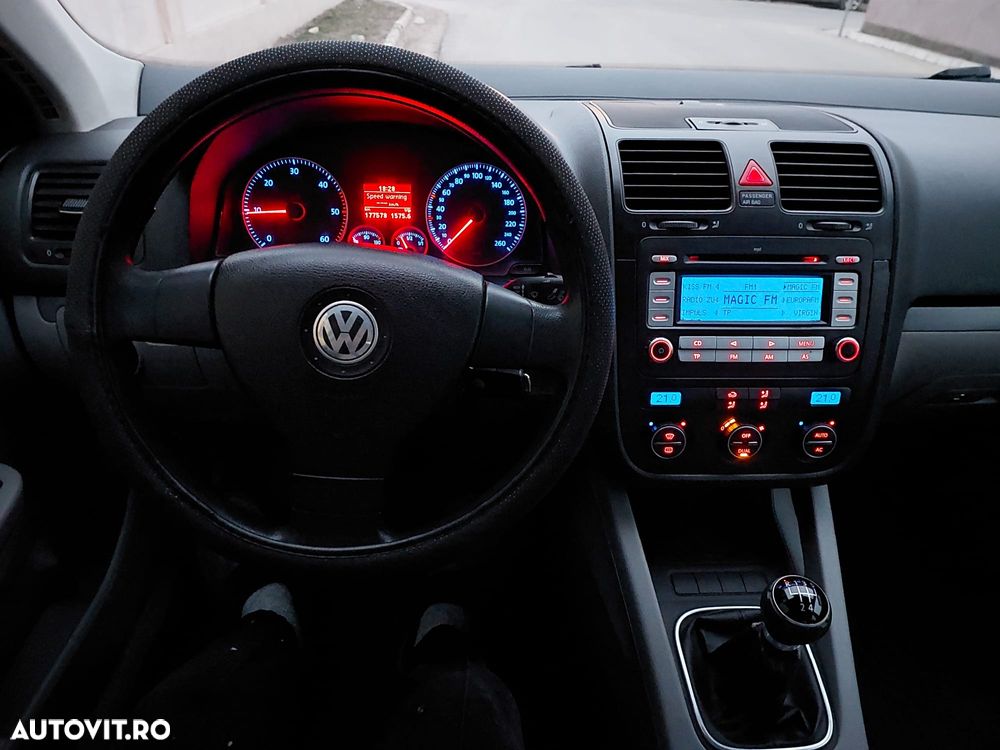 Volkswagen Jetta 1.9 TDI Comfortline - 2