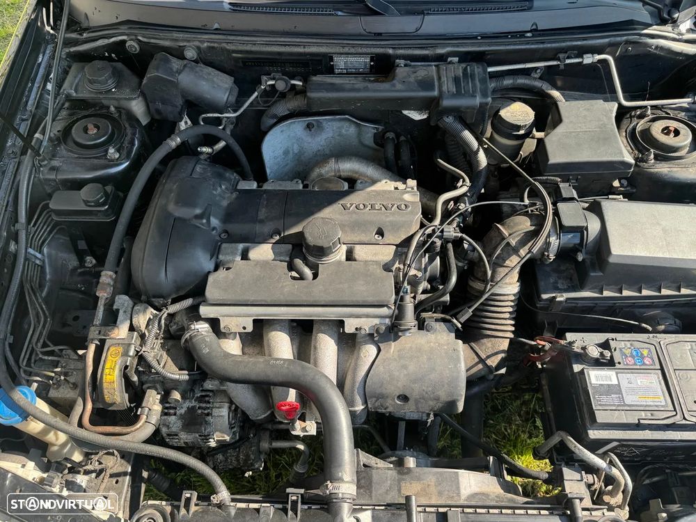 Volvo S40 1.6 - 9