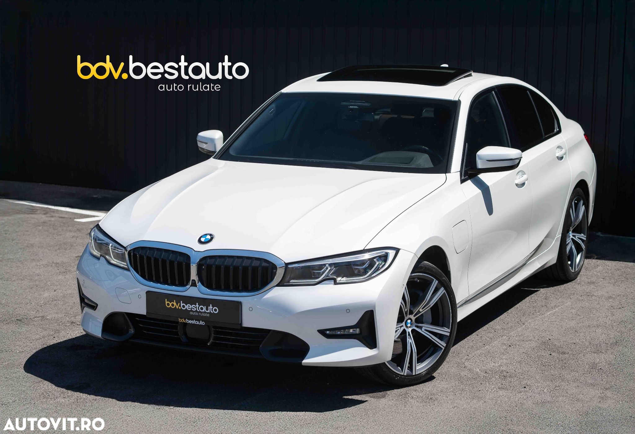 BMW Seria 3 330e xDrive AT PHEV - 1