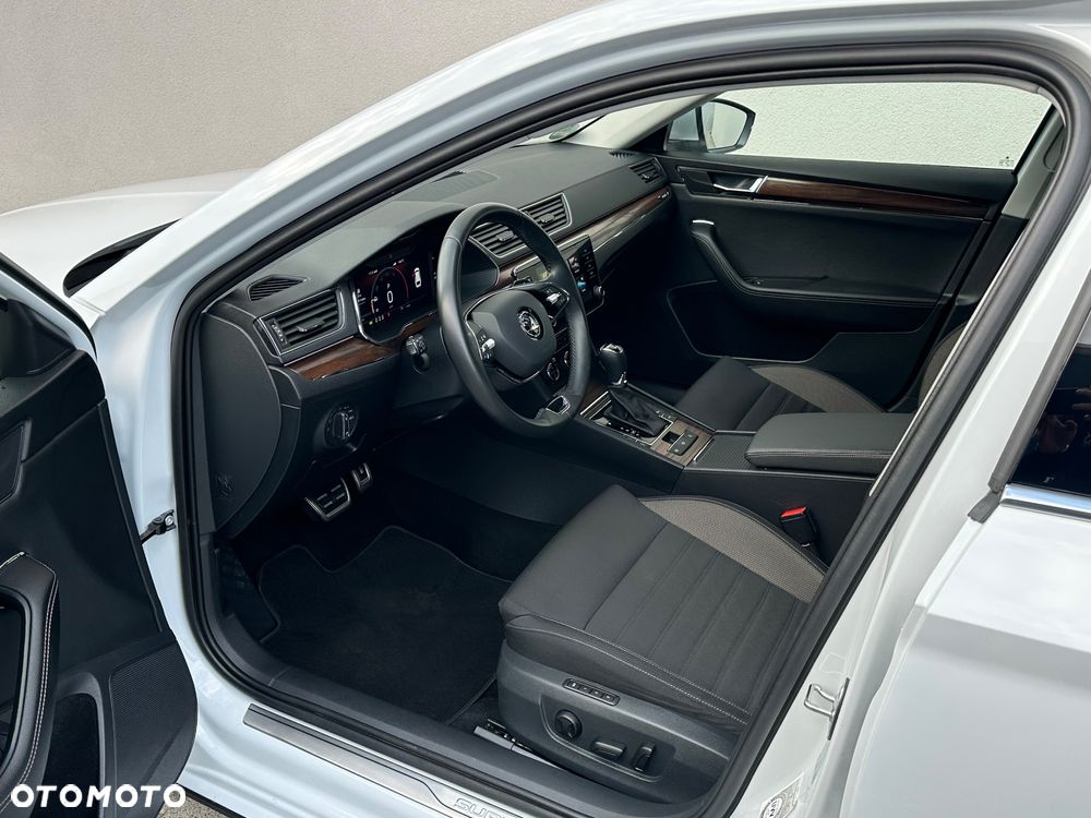 Skoda Superb 2.0 TDI 4x4 DSG Scout - 21