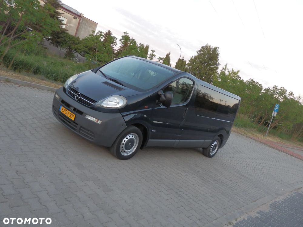 Opel Vivaro - 1