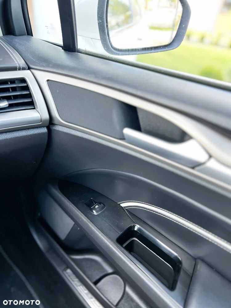 Ford Mondeo - 31
