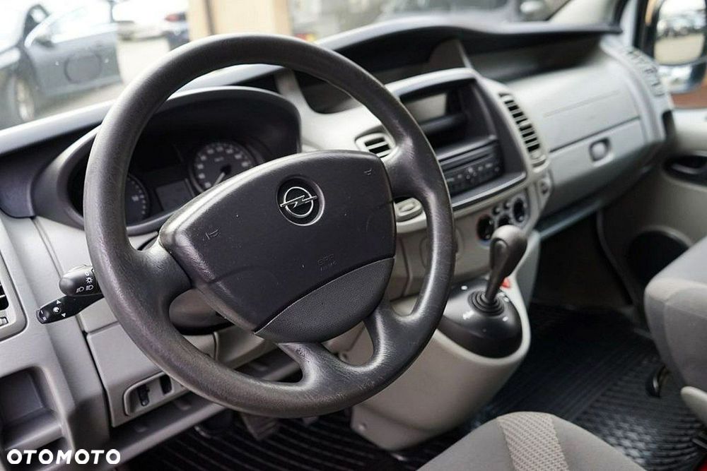Opel Vivaro - 23