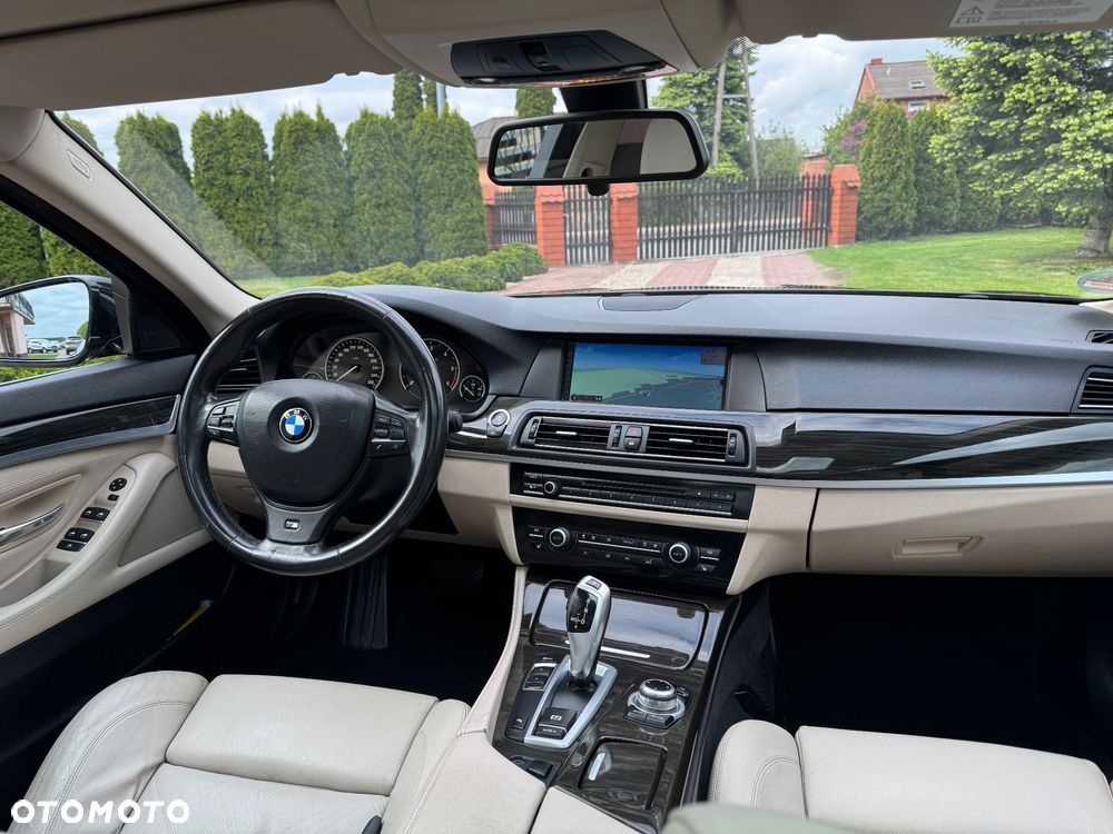BMW Seria 5 525d Sport-Aut Luxury Line - 21