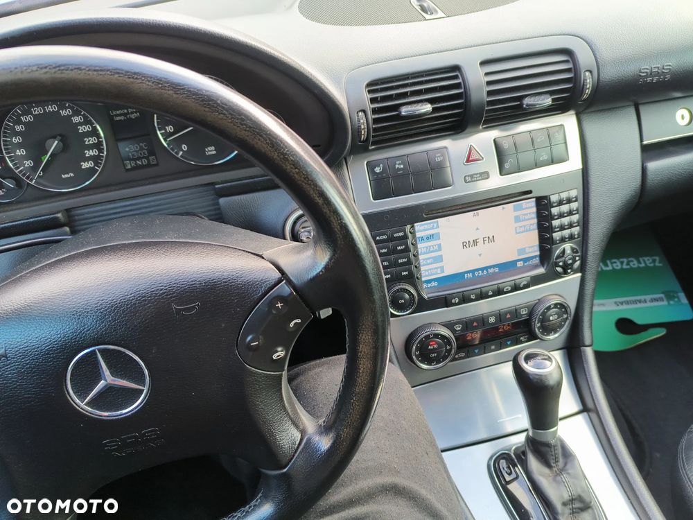 Mercedes-Benz Klasa C 320 4Matic Avantgarde Sport Edition - 12