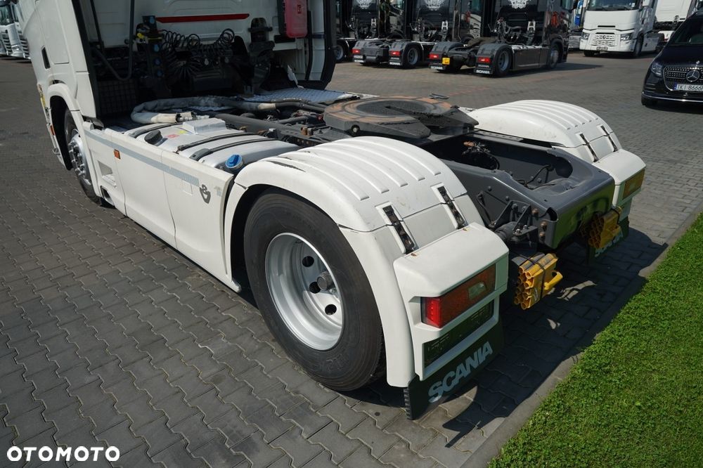 Scania R 520 / V8 / RETARDER / HYDRAULIKA / KLIMA POSTOJOWA / CAŁA NA PODUSZKACH / - 14