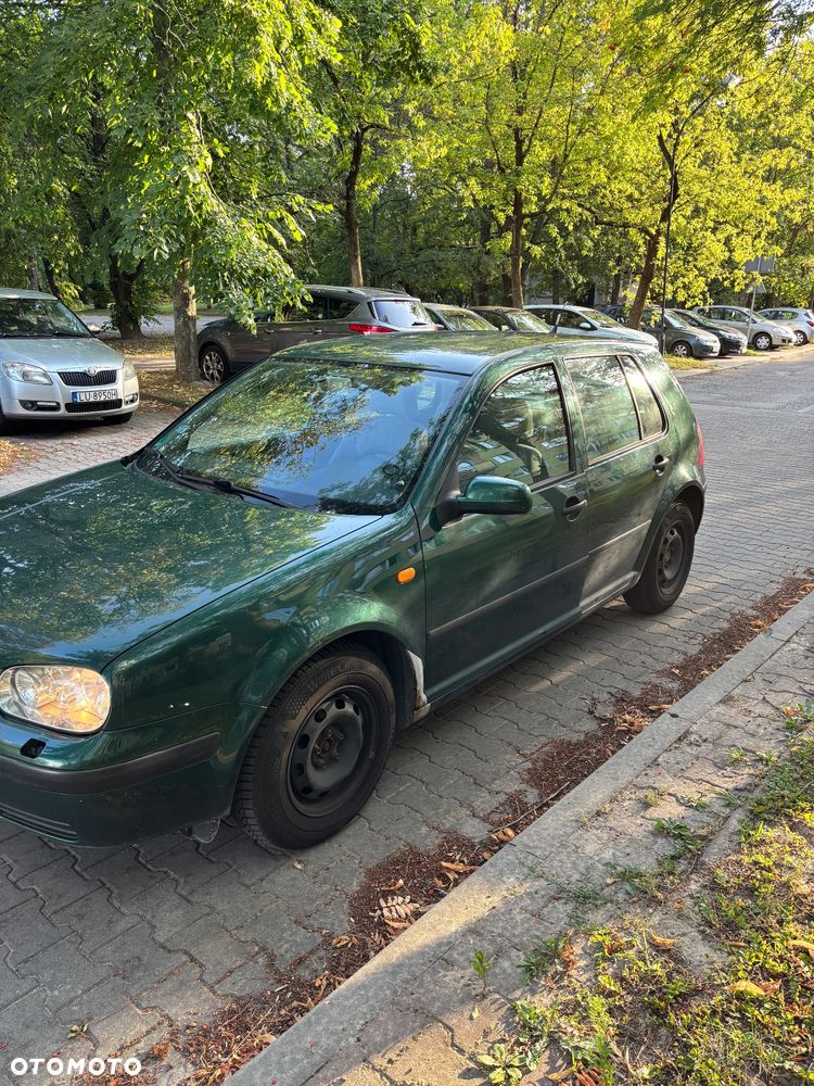 Volkswagen Golf 1.6 Comfortline - 3