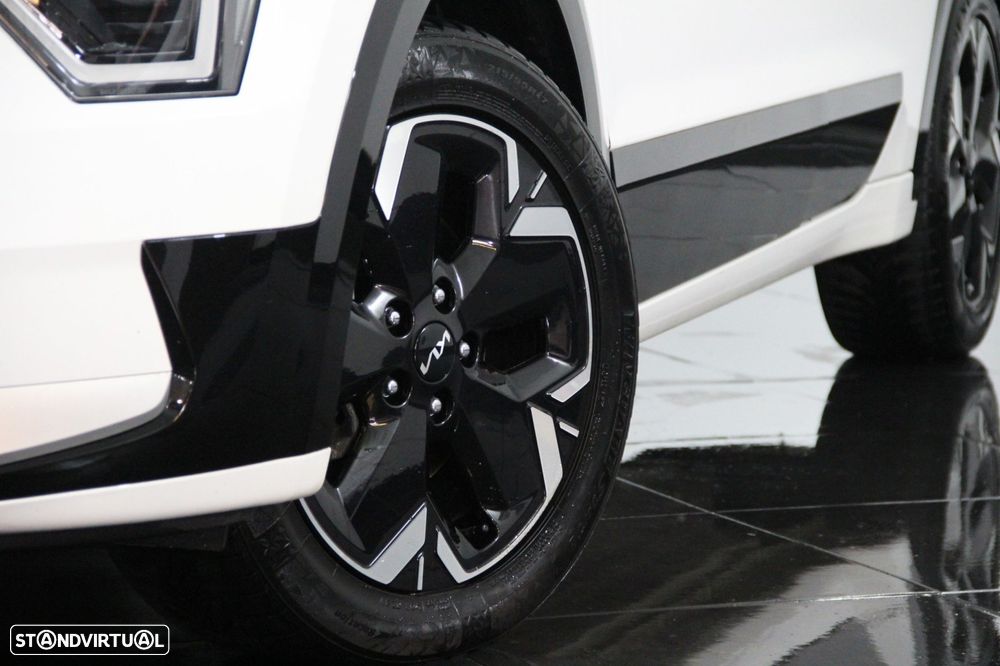 Kia Niro EV 64kWh Drive - 13