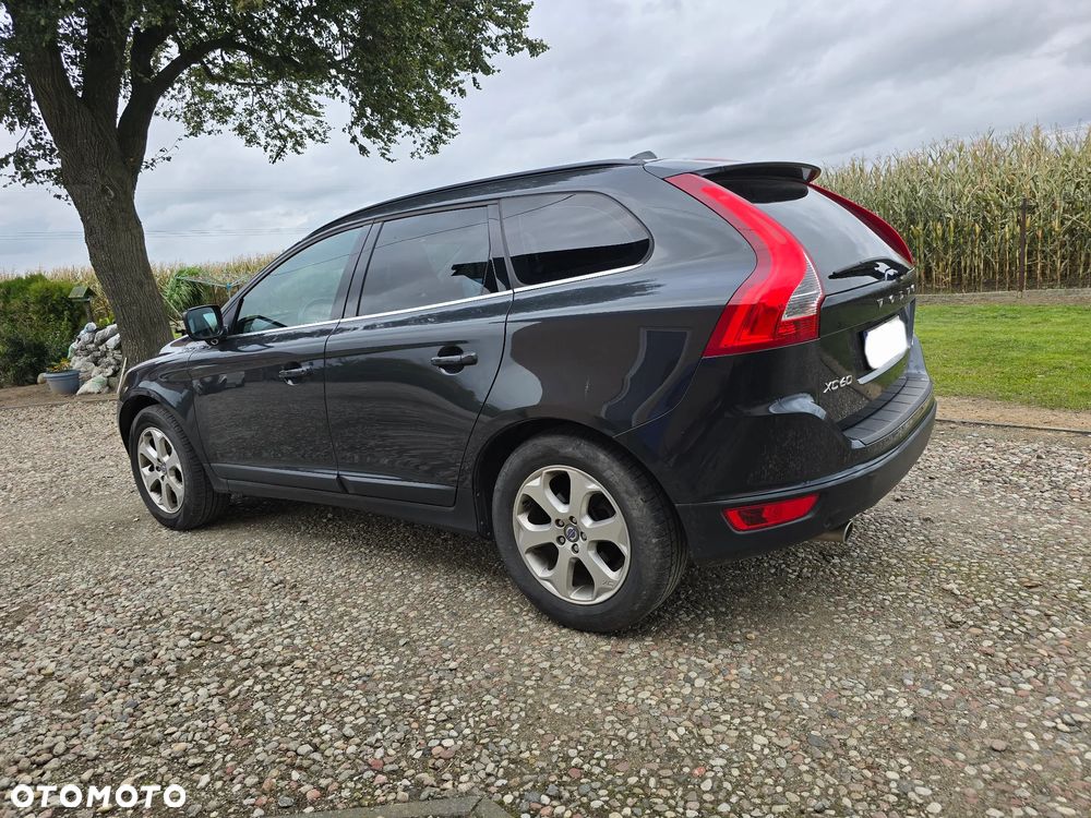 Volvo XC 60 D5 AWD Geartronic Summum - 2