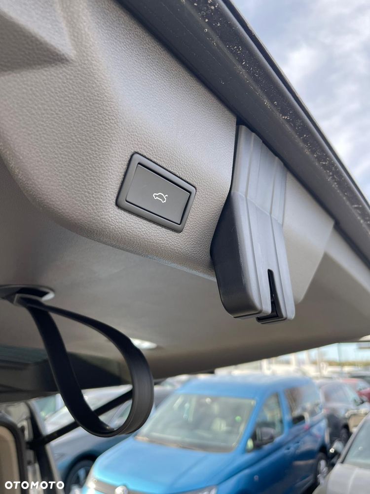 Volkswagen Multivan 2.0 TDI L2 Life DSG - 11