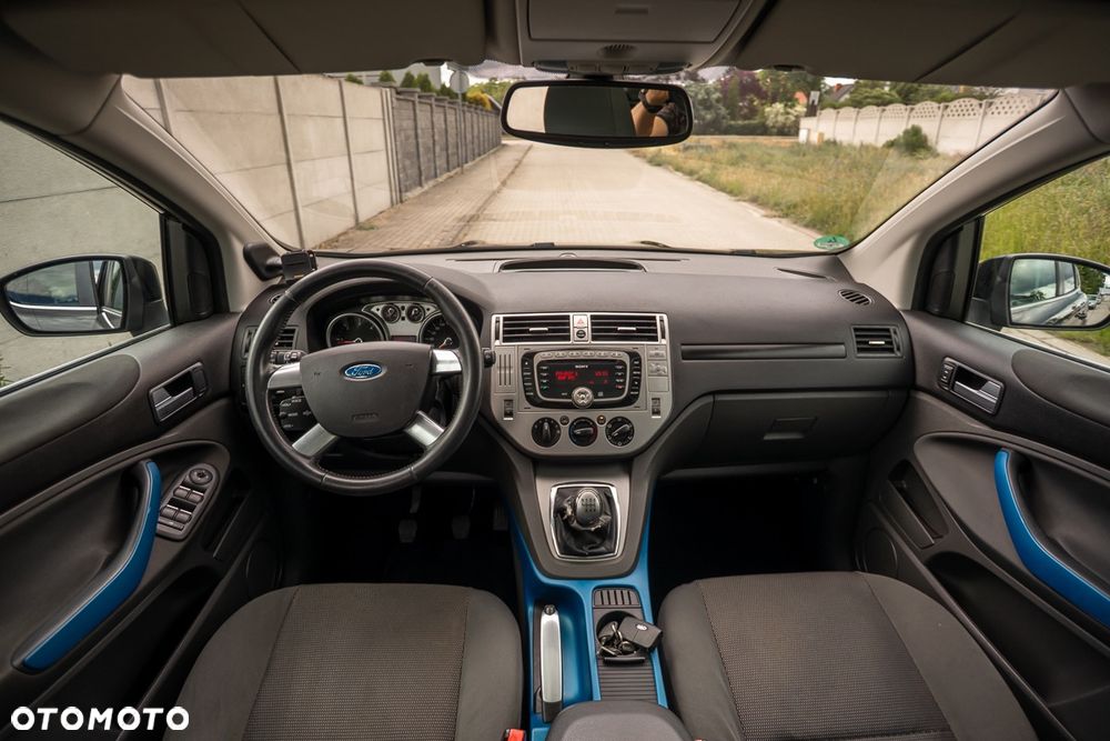 Ford Kuga 2.0 TDCi 4x4 Trend - 31