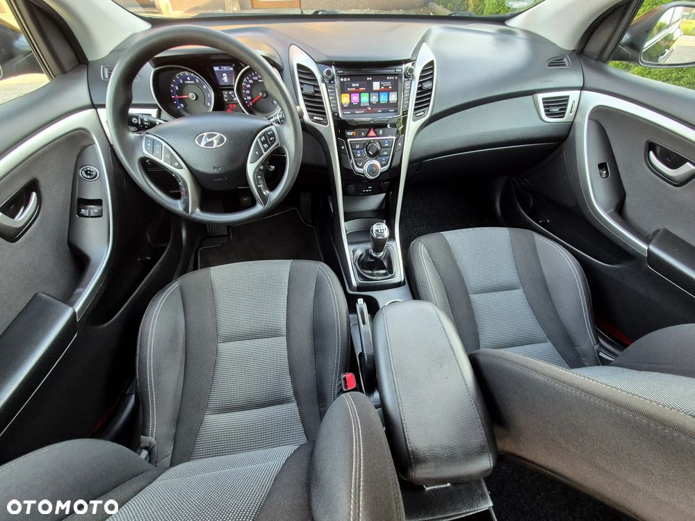 Hyundai i30 blue 1.4 Classic Navigation - 22