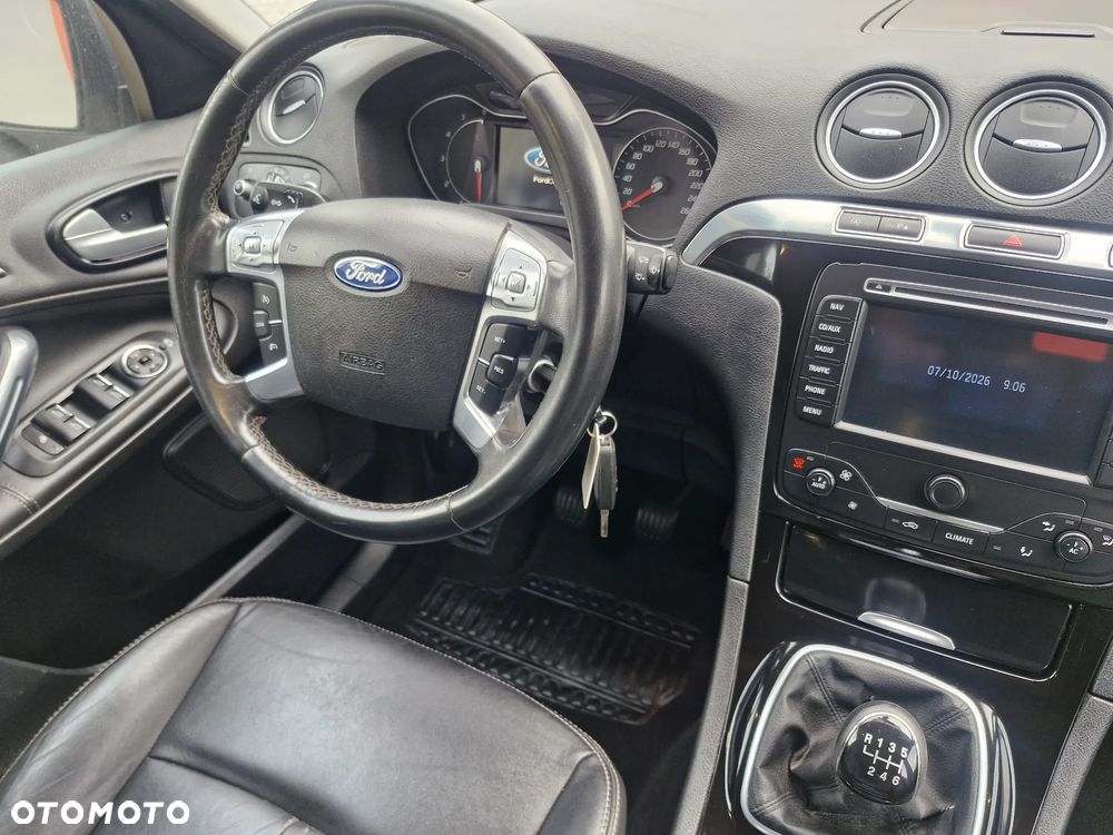 Ford S-Max - 21
