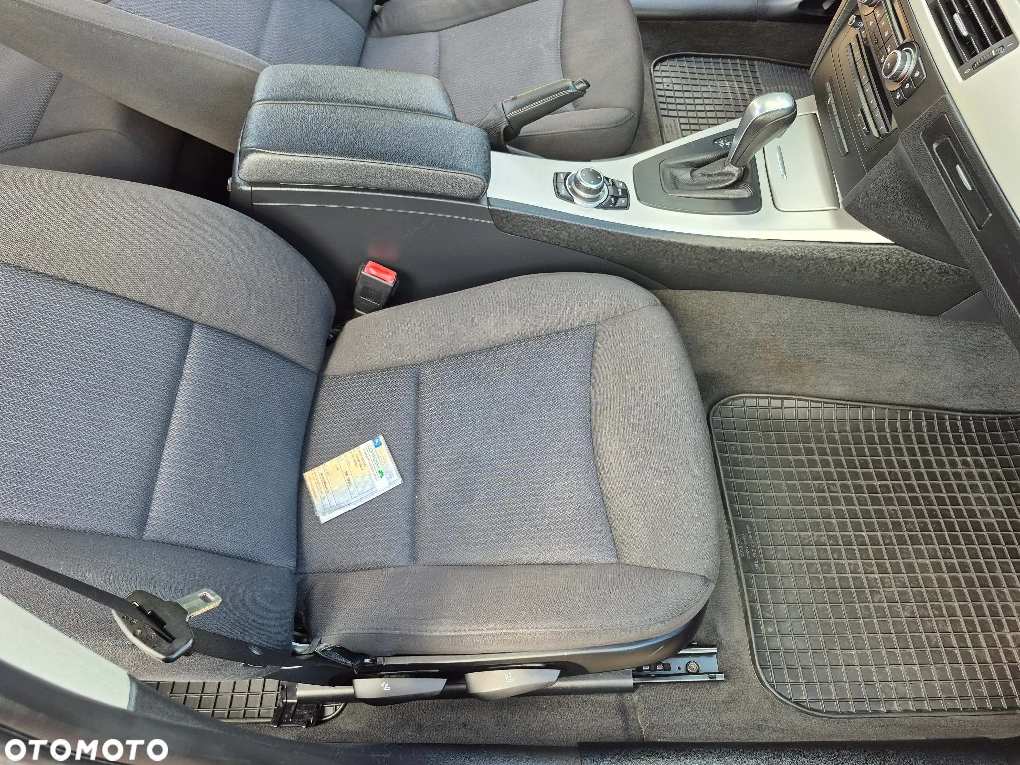 BMW Seria 3 318i Touring - 21