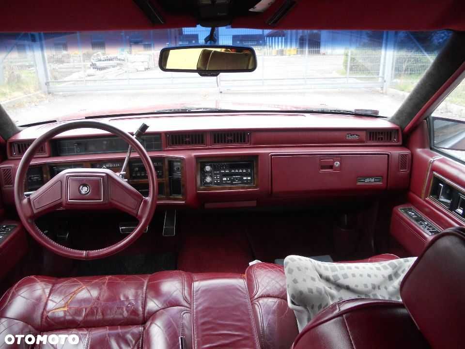 Cadillac Deville - 7