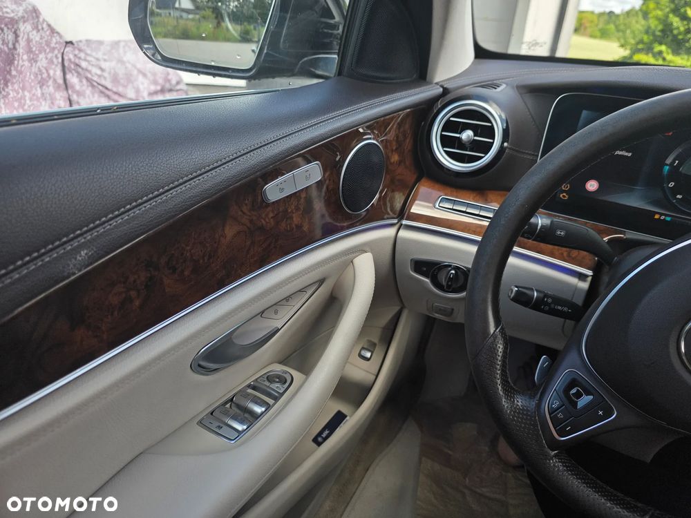 Mercedes-Benz Klasa E 220 d 9G-TRONIC - 9
