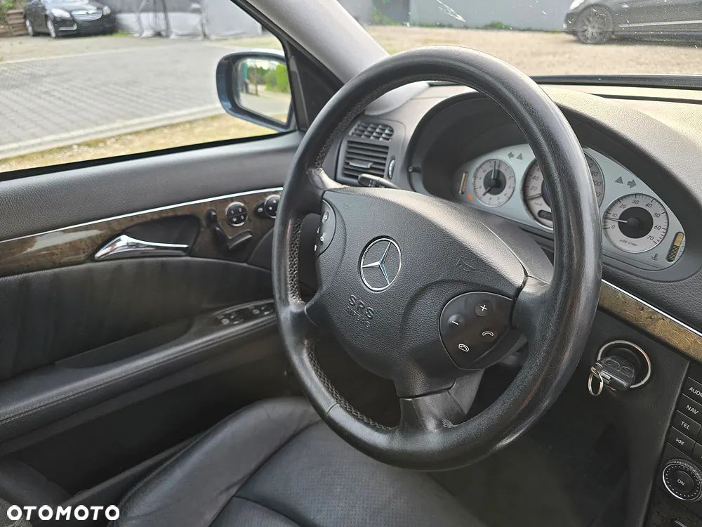 Mercedes-Benz Klasa E 320 Avantgarde - 29
