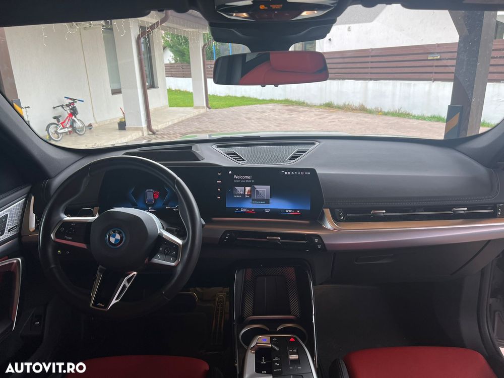 BMW iX1 xDrive30 - 16