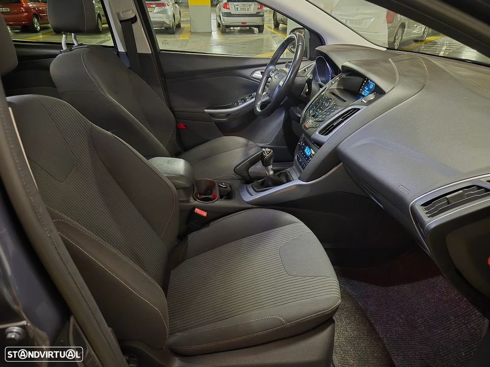 Ford Focus SW 1.6 TDCi Titanium Best - 35