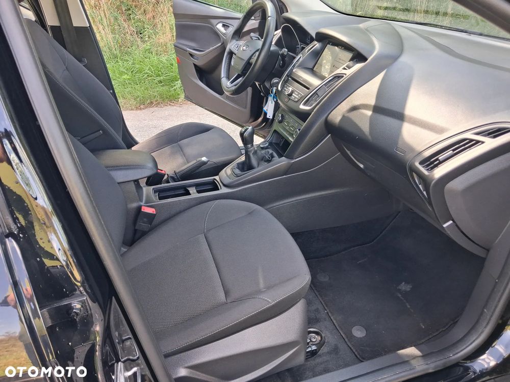 Ford Focus - 13