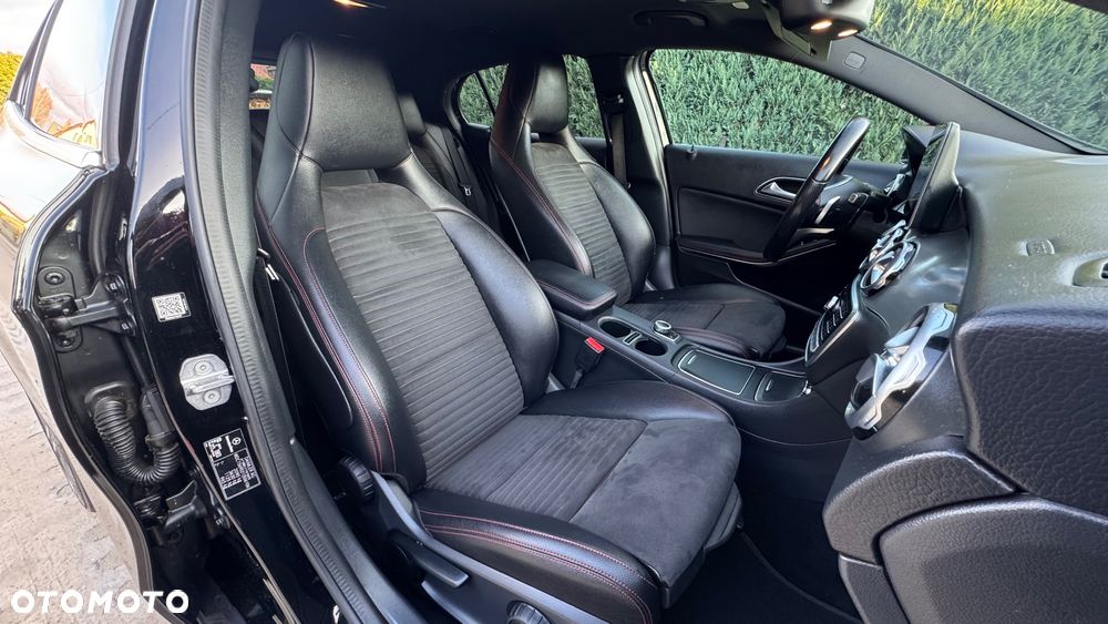 Mercedes-Benz GLA 200 (CDI) d 4Matic 7G-DCT AMG Line - 19