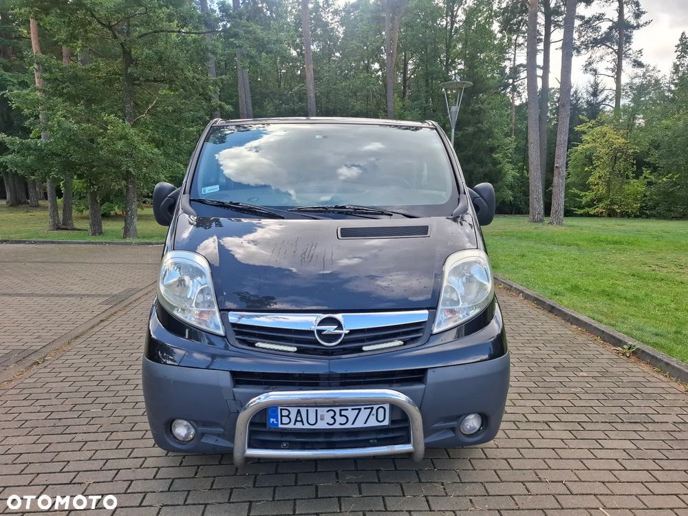 Opel Vivaro - 1