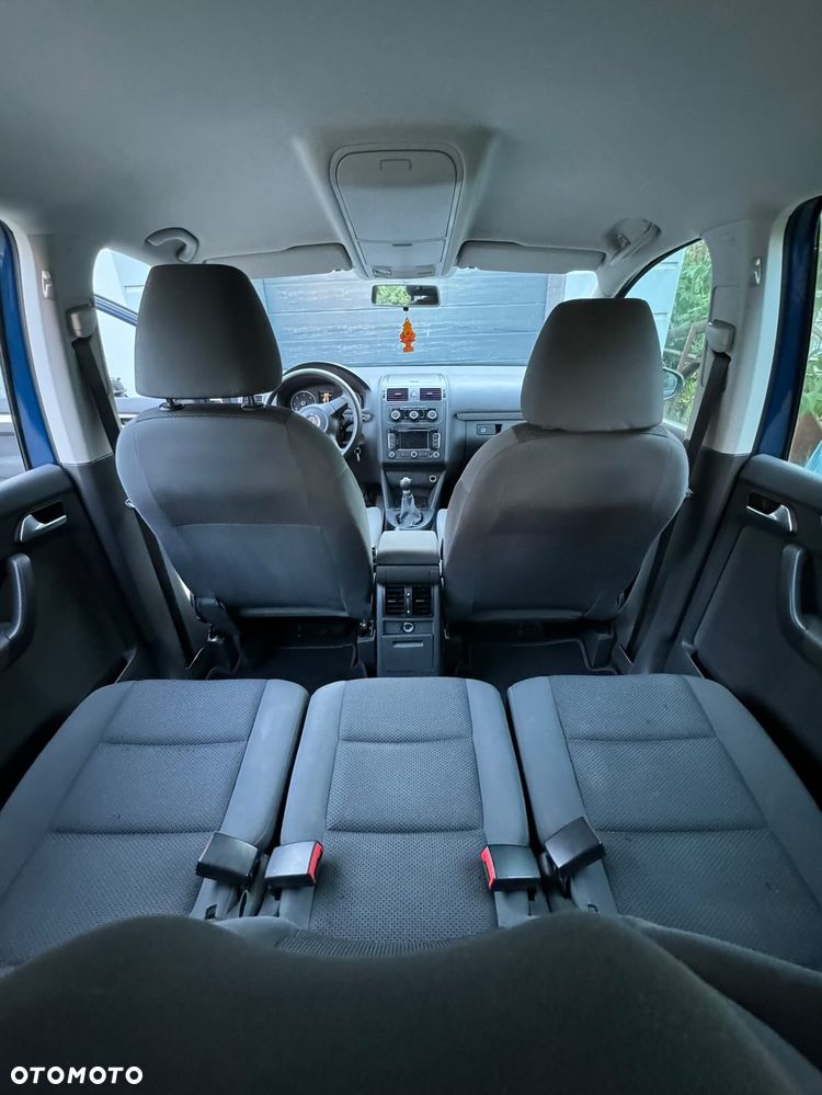 Volkswagen Touran - 9